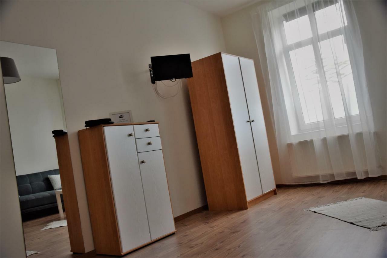 L&R Apartment Γκιόρ Εξωτερικό φωτογραφία